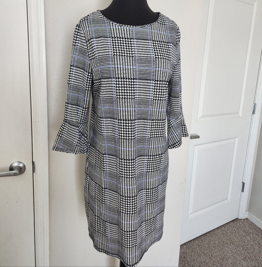Elegant Black and White Checkered Dress